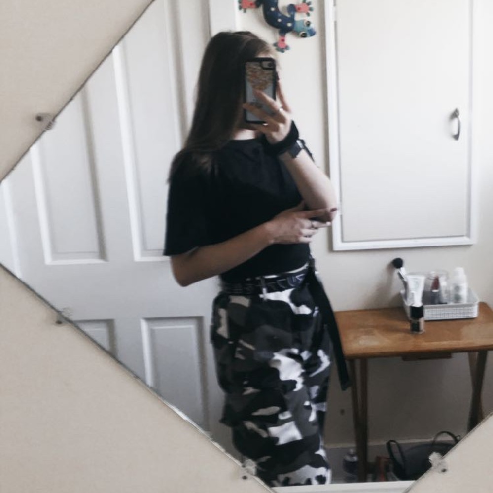 baggy camo pants!